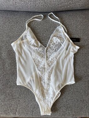 Natori Flora Warm White Lace-Front Sheer Bodysuit